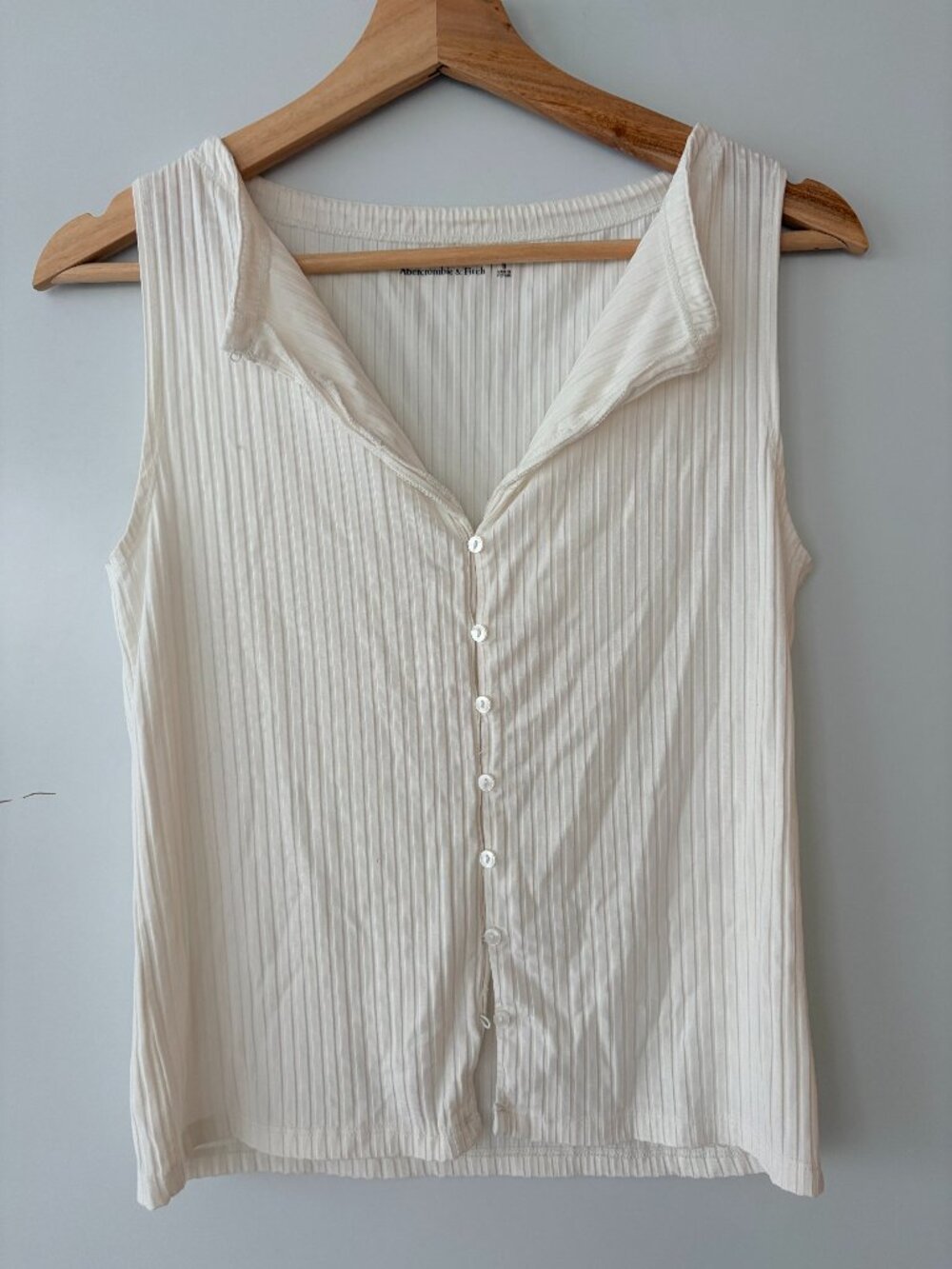 Abercrombie & Fitch Cream Button Tank, Small